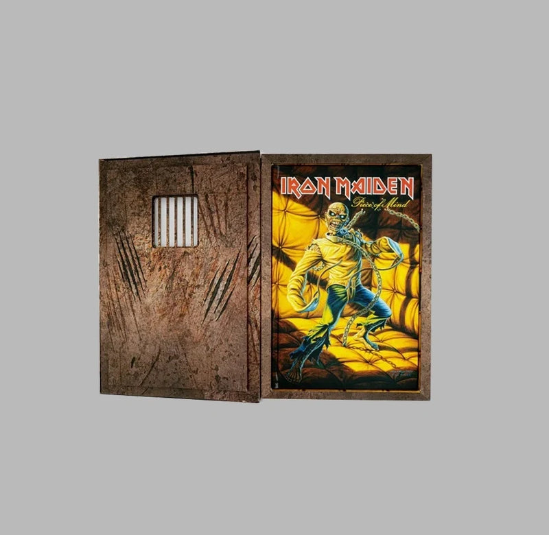 Comics & Graphic Novels