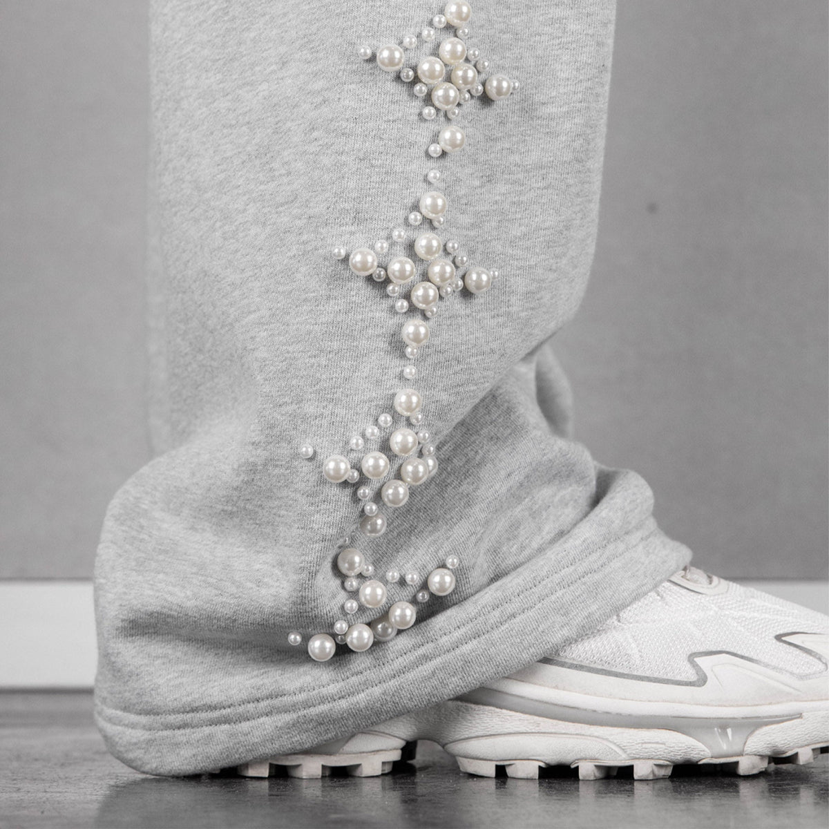 Commons Pearled Star Sweatpant Heather Grey